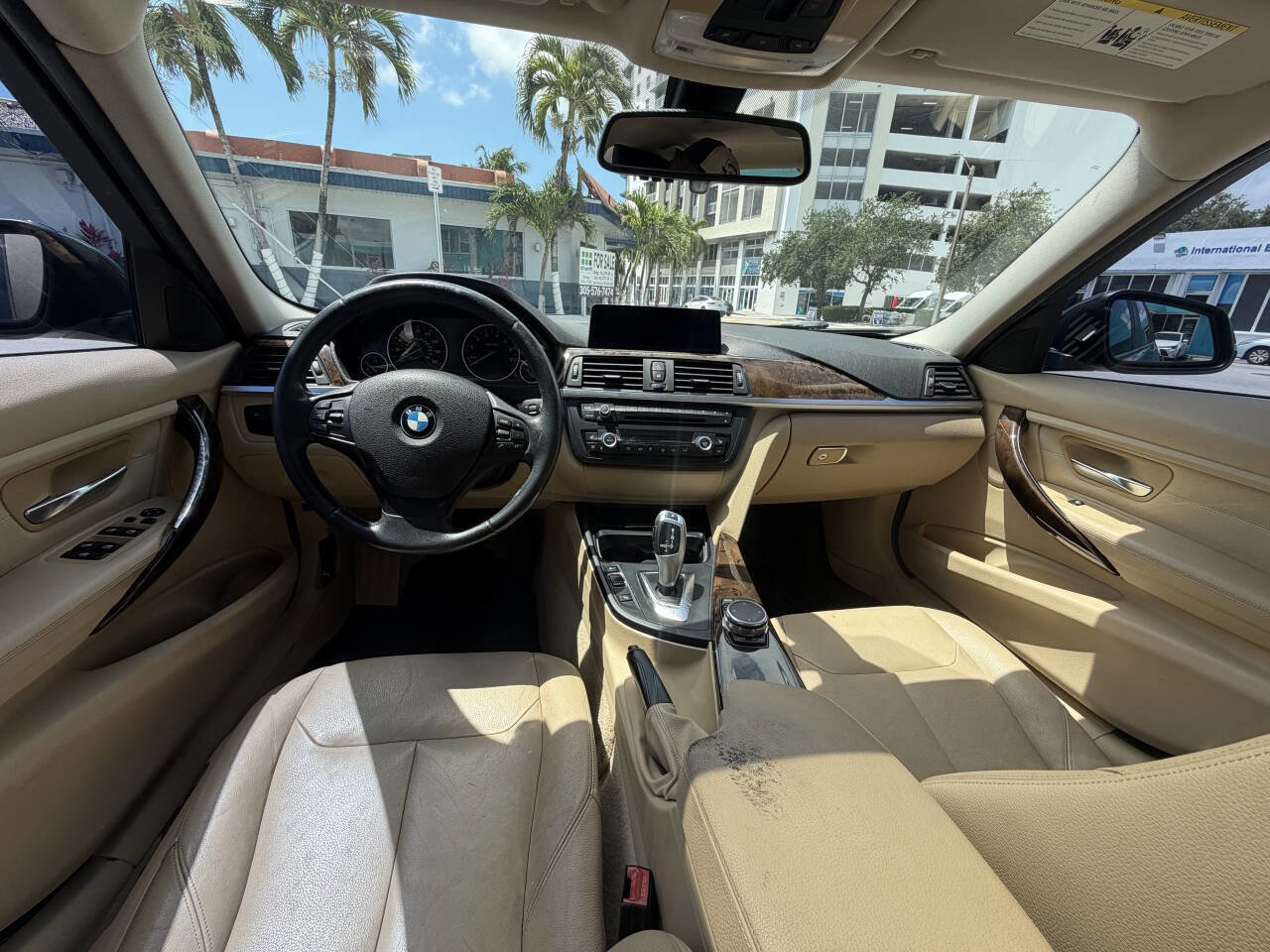Used 2015 BMW 320i Sedan RWD image 11