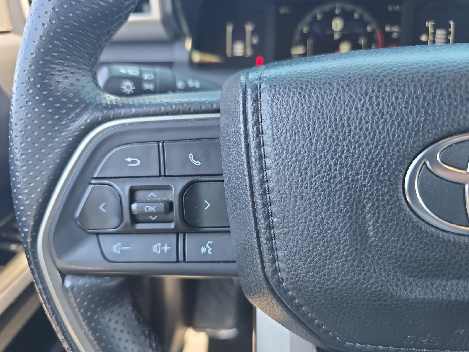 Certified 2025 Toyota 4Runner SR5 AWD/4WD image 21
