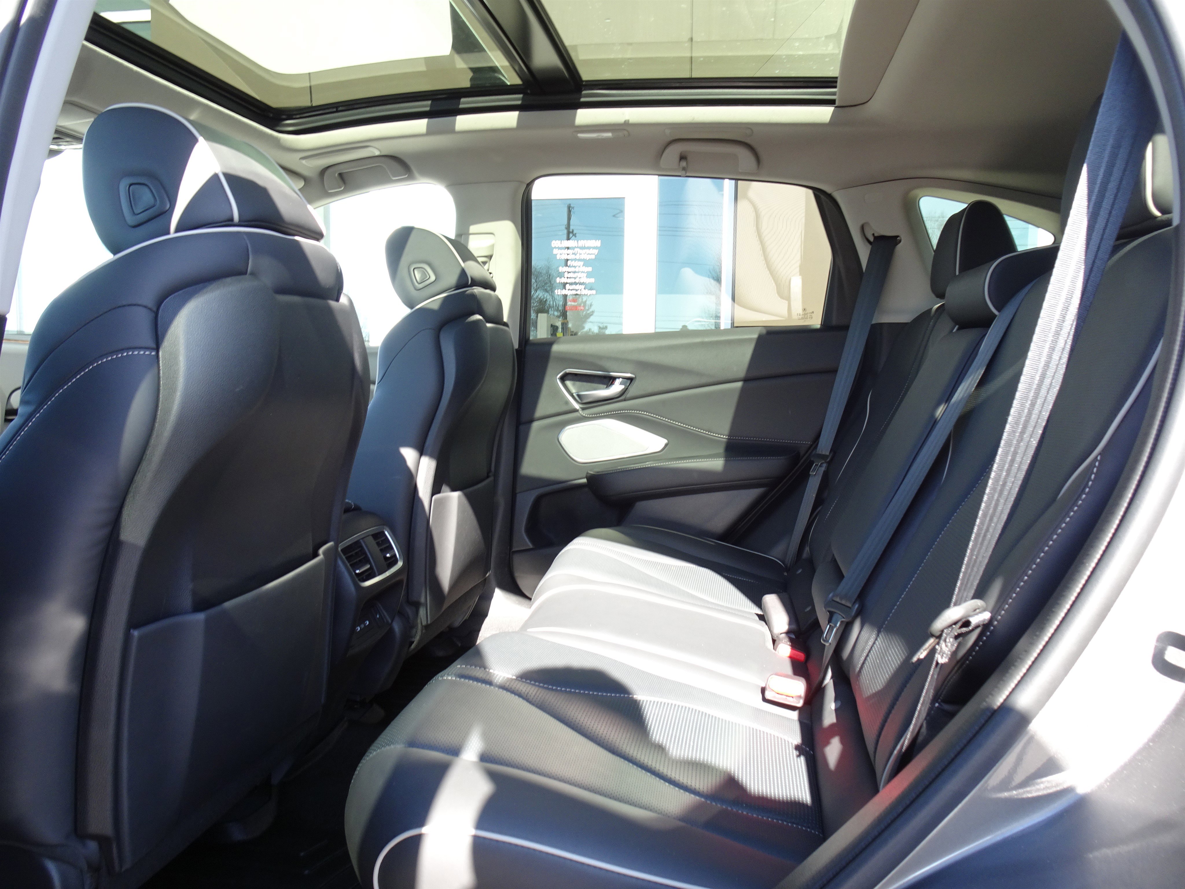 Used 2023 Acura RDX AWD w/ Advance Package image 16