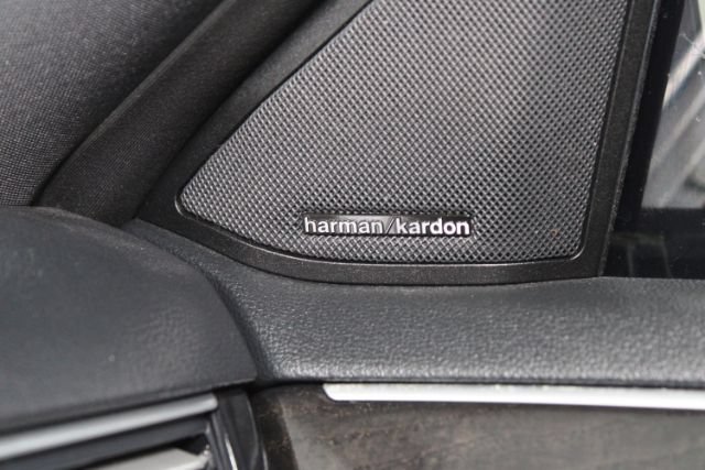 Used 2010 Mercedes-Benz E 550 Sedan w/ Premium 1 Pkg image 26