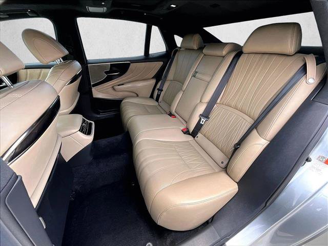Used 2022 Lexus LS 500 w/ Interior Upgrade Package RWD image 28