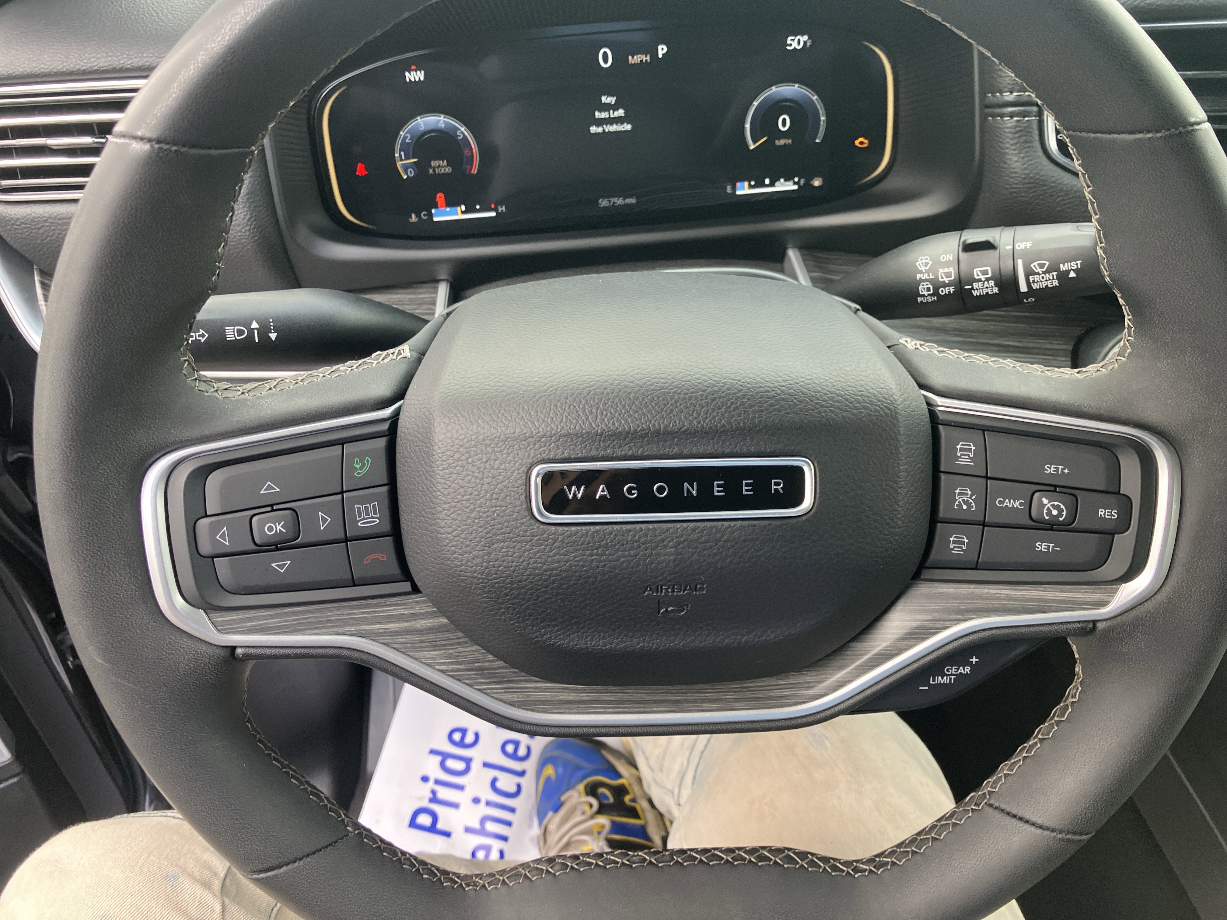 Used 2024 Jeep Wagoneer Series II w/ Flexible Seating Group AWD/4WD image 28