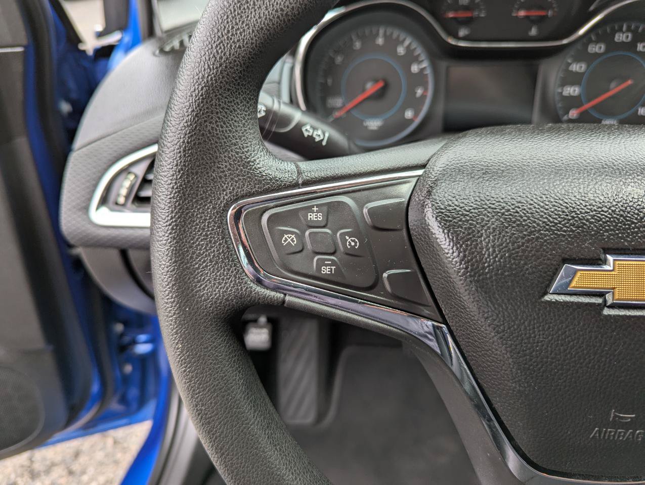 Used 2018 Chevrolet Cruze LT FWD image 16