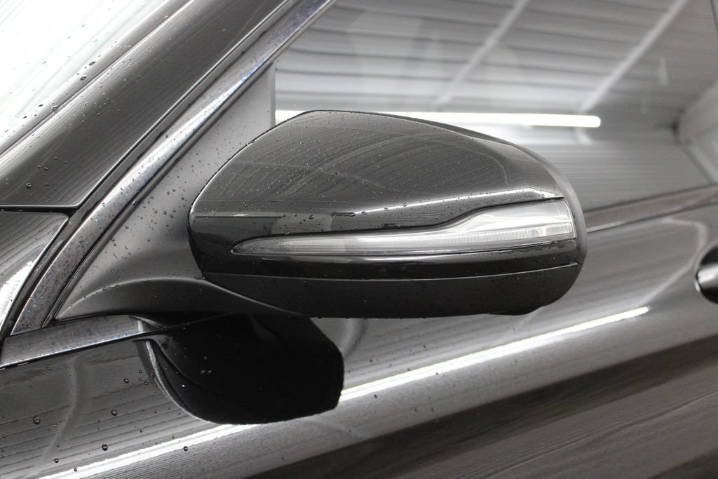 Used 2021 Mercedes-Benz GLC 300 image 7
