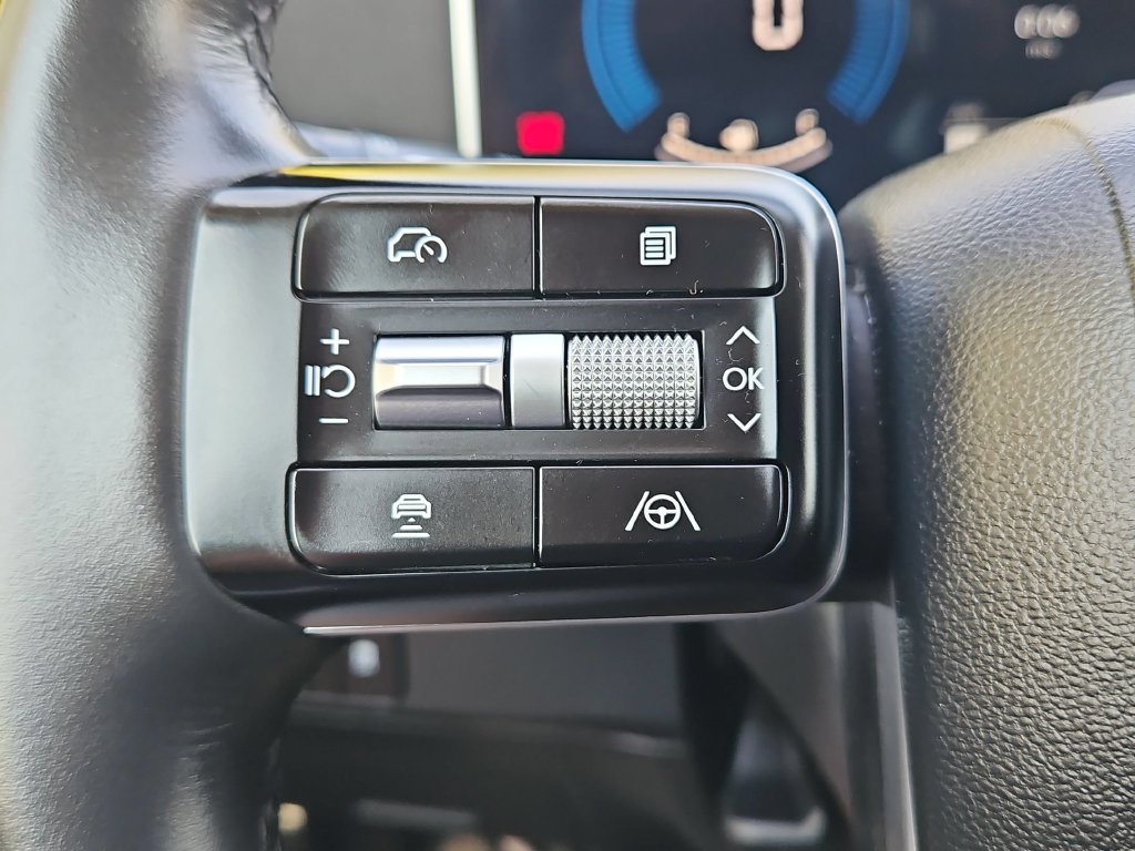 Used 2025 Hyundai Santa Fe SEL AWD/4WD image 21