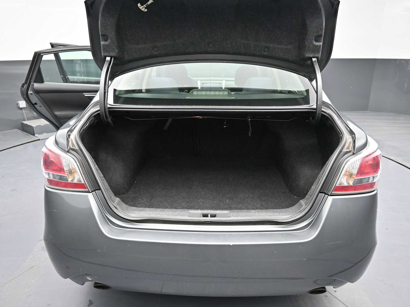 Used 2014 Nissan Altima 2.5 S image 9