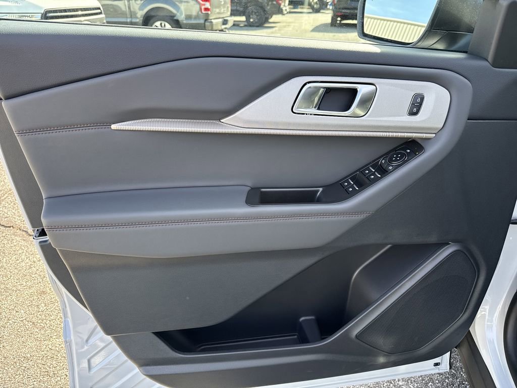 New 2026 Ford Explorer Active w/ Active Comfort Package image 10