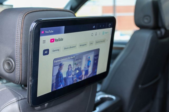 Used 2024 Chevrolet Tahoe High Country image 18