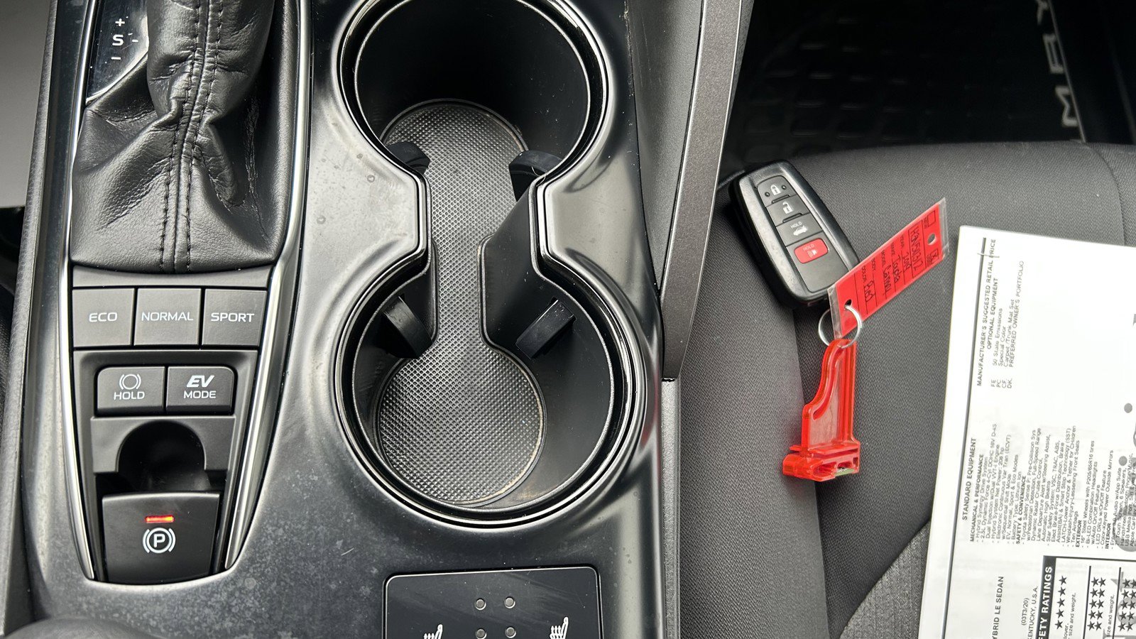 Used 2019 Toyota Camry LE FWD image 33