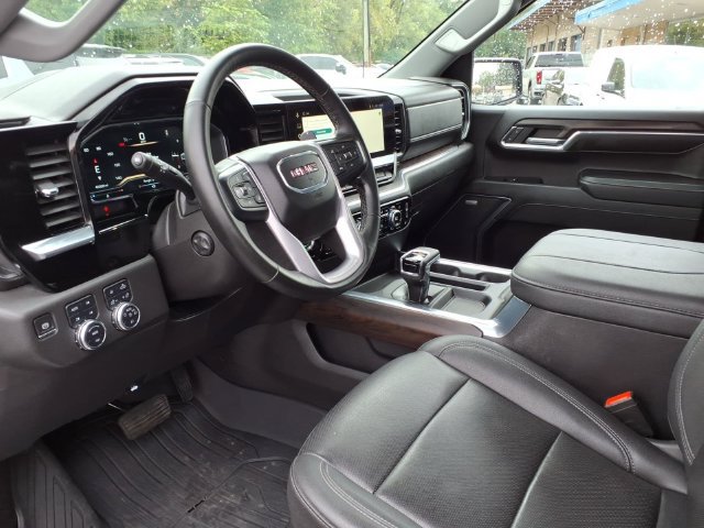 Used 2023 GMC Sierra 1500 SLT w/ SLT Premium Plus Package AWD/4WD image 3