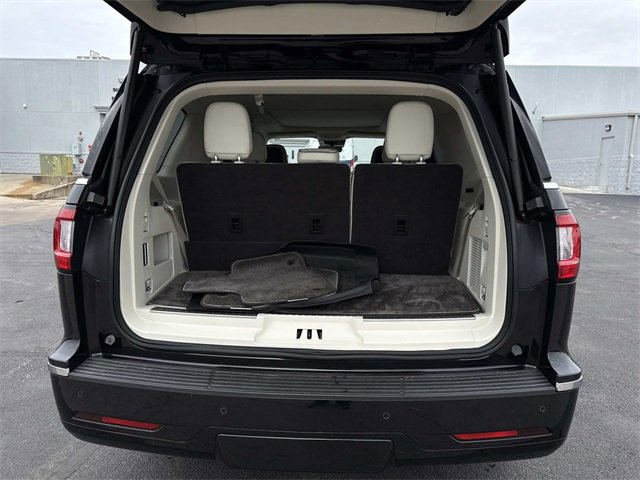Used 2021 Lincoln Navigator Black Label w/ Cargo Convenience Package image 4