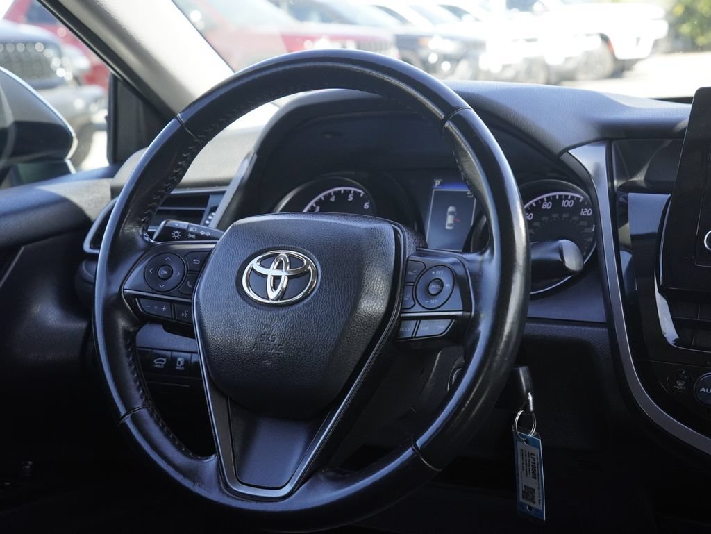 Used 2023 Toyota Camry SE FWD image 29