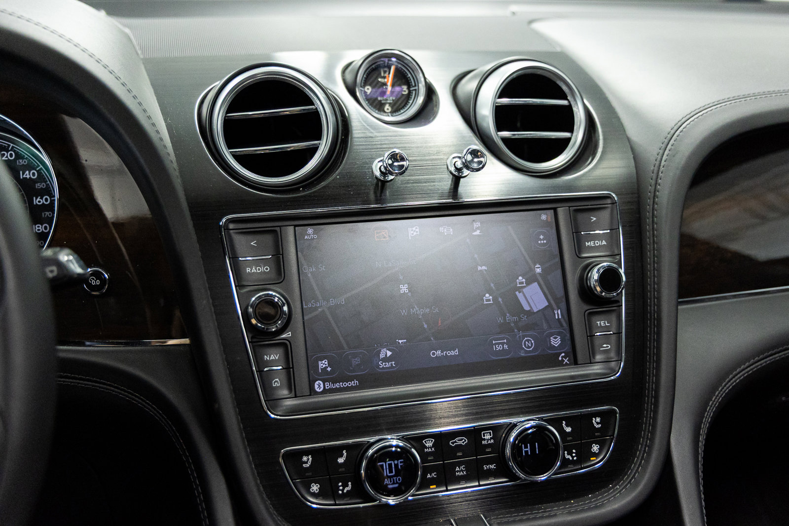 Used 2020 Bentley Bentayga image 32