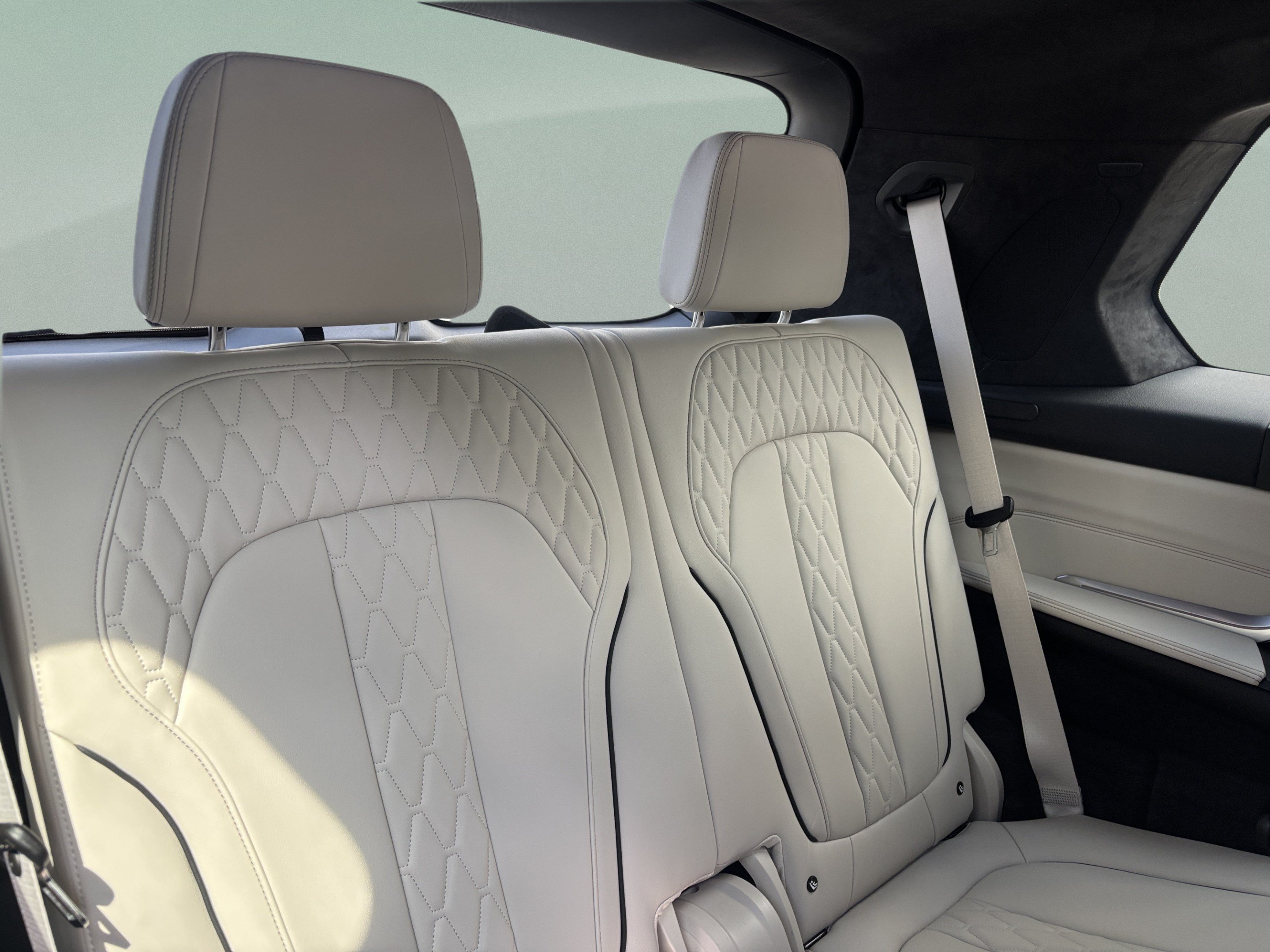 Certified 2026 BMW X7 M60i AWD/4WD image 32
