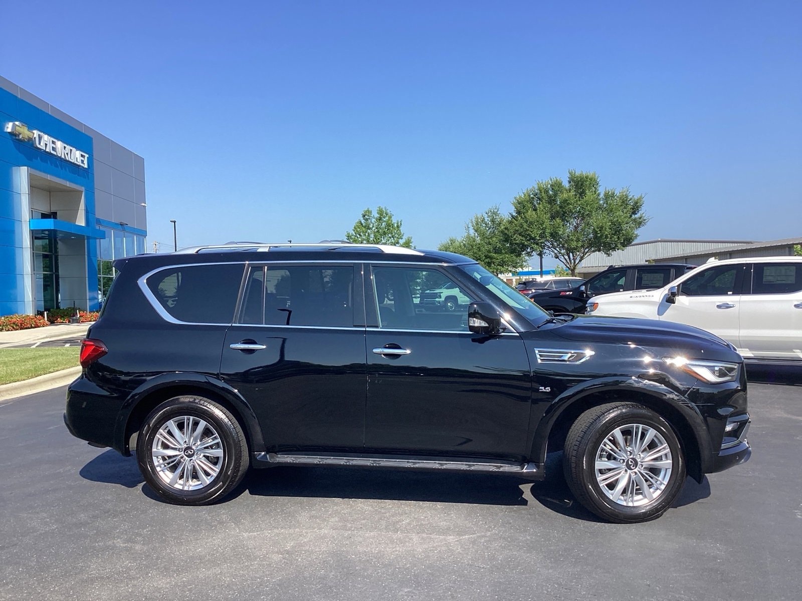 Used 2019 INFINITI QX80 Luxe w/ Proassist Package image 5