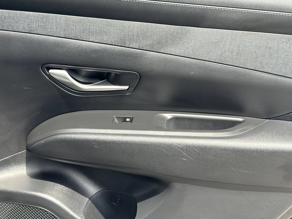 Certified 2025 Hyundai Tucson SEL AWD/4WD image 16
