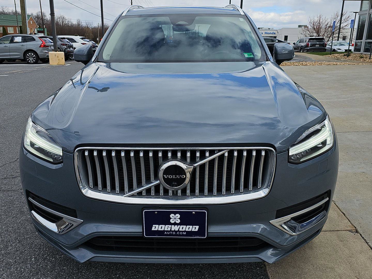 Used 2023 Volvo XC90 B6 Plus w/ Protection Package Premier image 2