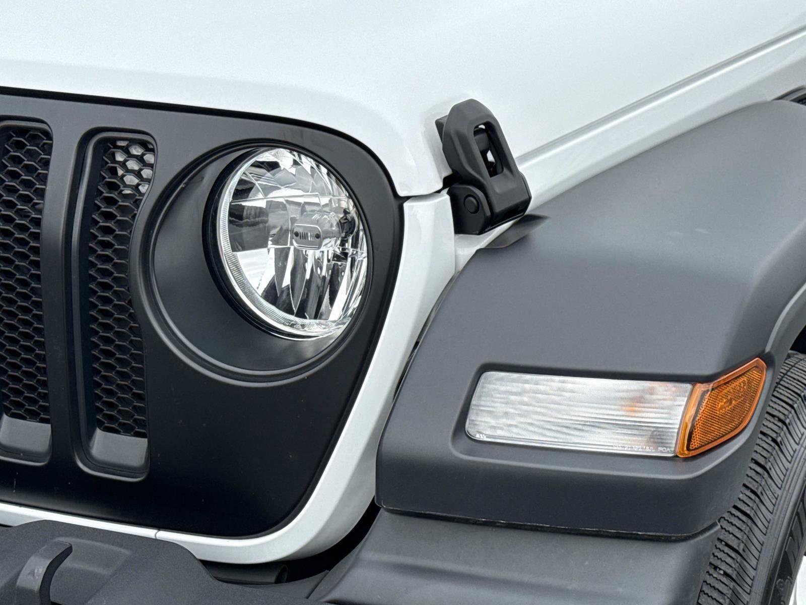 Used 2023 Jeep Wrangler Sport S image 22