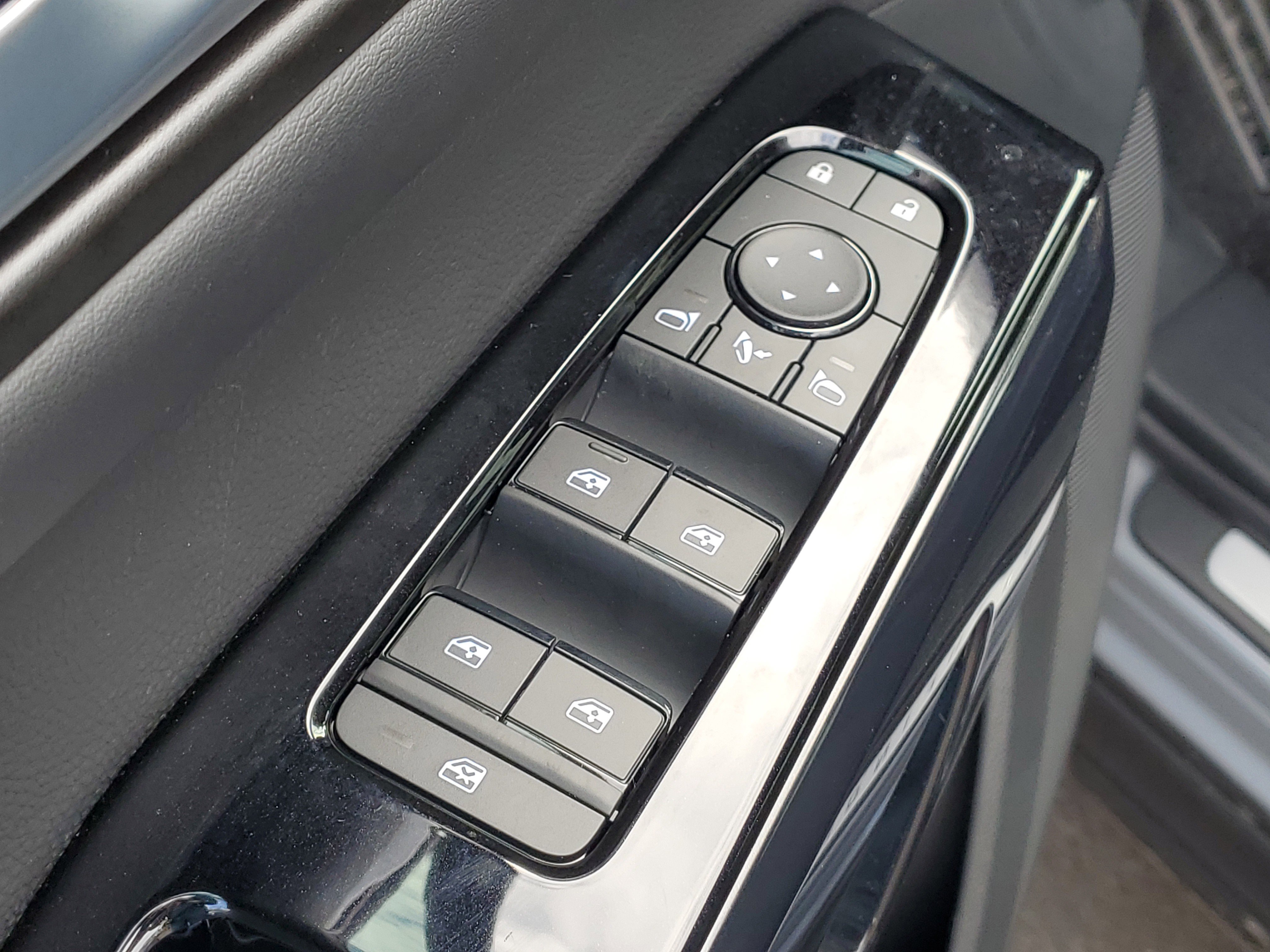 New 2026 Nissan Pathfinder Platinum image 24