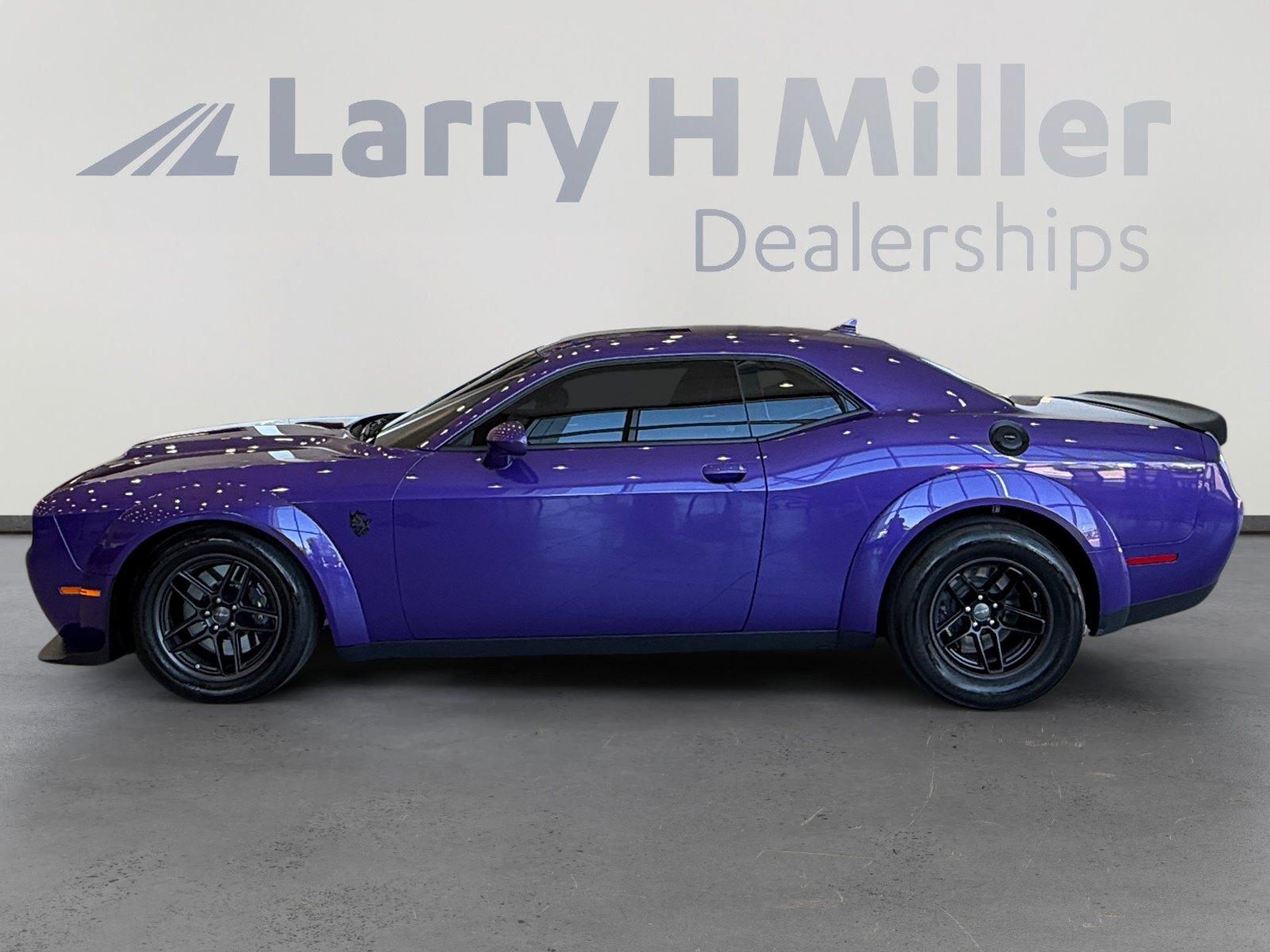 Used 2023 Dodge Challenger SRT Hellcat Redeye RWD image 2