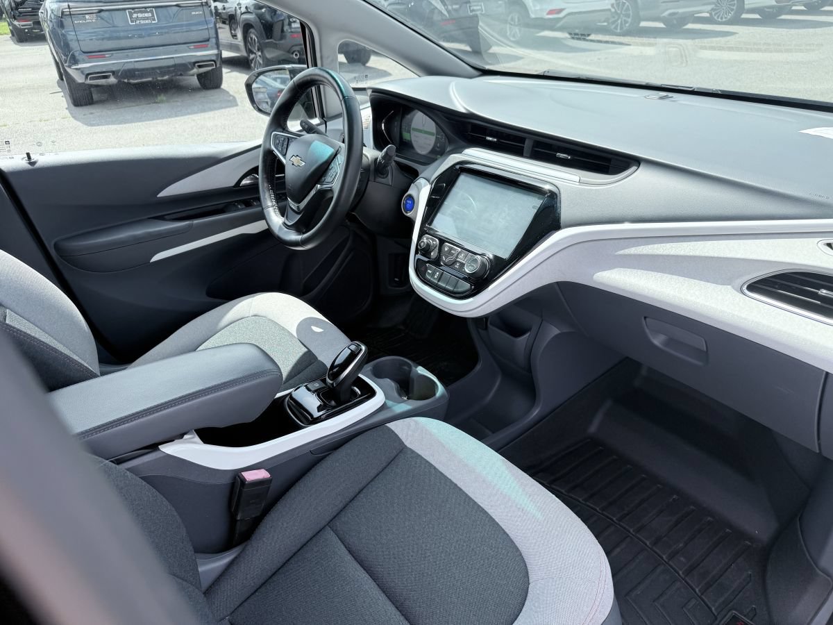 Used 2017 Chevrolet Bolt LT FWD image 9