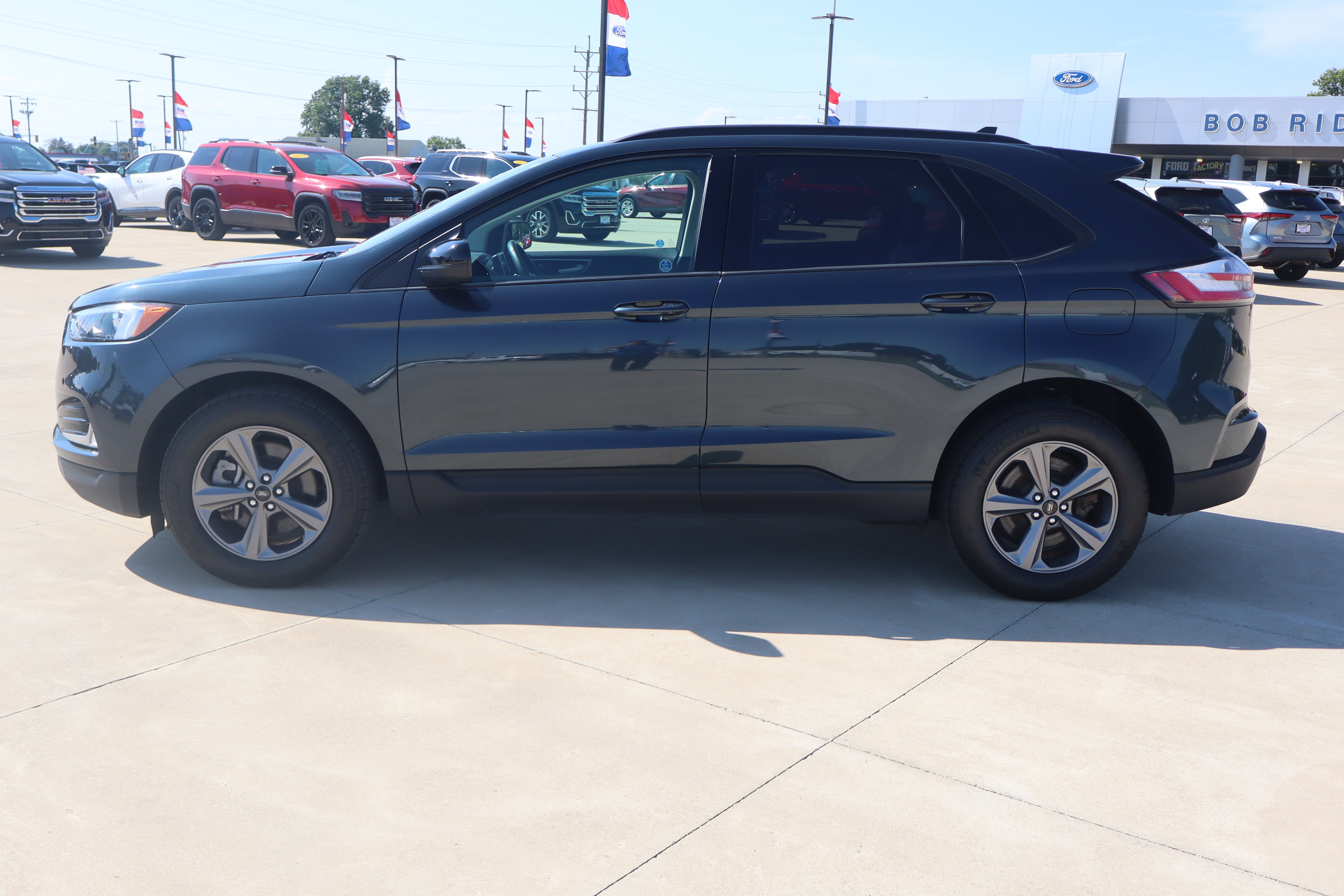 Used 2024 Ford Edge SEL w/ Sport Appearance Package AWD/4WD image 9