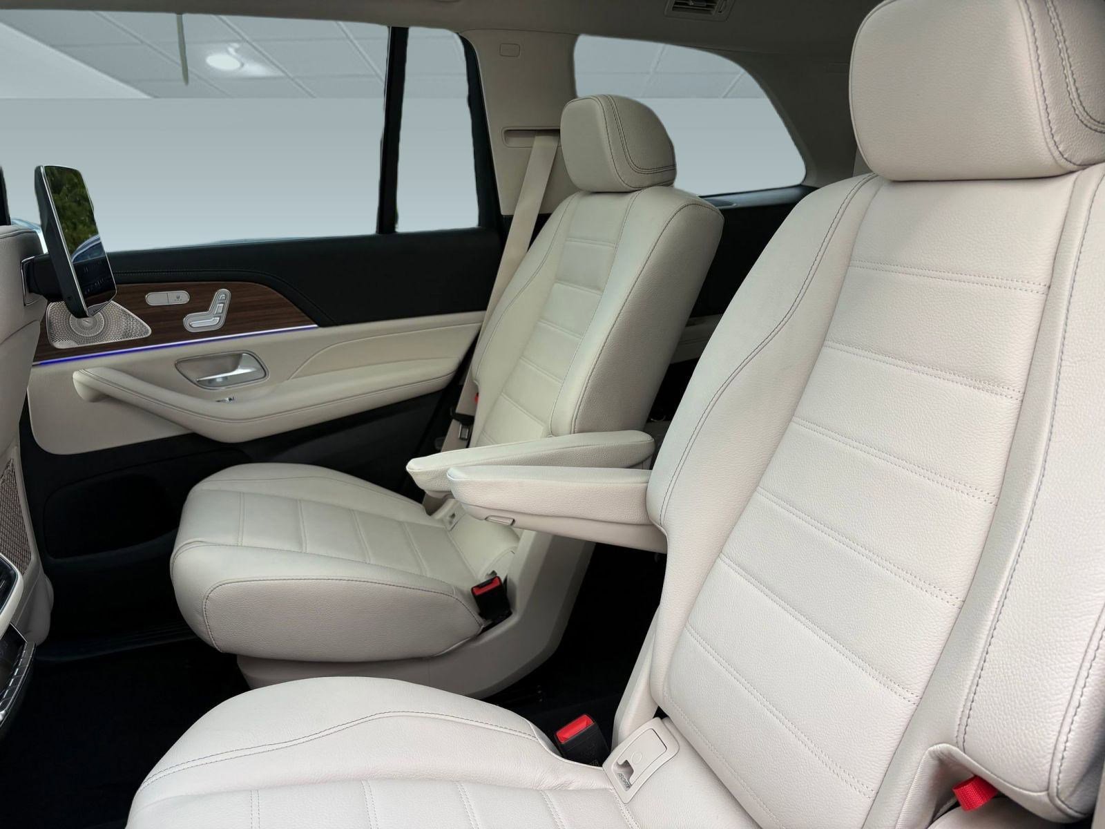 New 2026 Mercedes-Benz GLS 580 4MATIC image 27