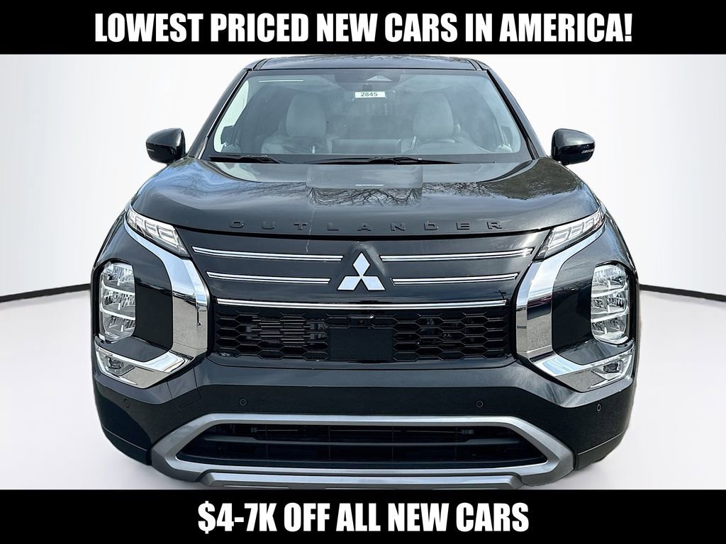 New 2026 Mitsubishi Outlander SE image 2