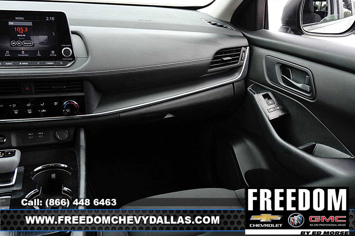Used 2024 Nissan Rogue S FWD image 33