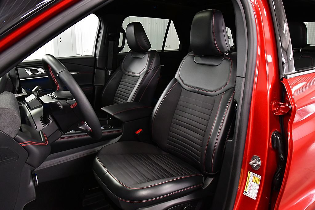 Used 2025 Ford Explorer ST-Line w/ Premium Package AWD/4WD image 29
