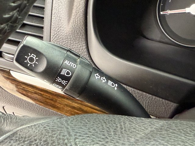 Used 2010 Hyundai Santa Fe SE image 15