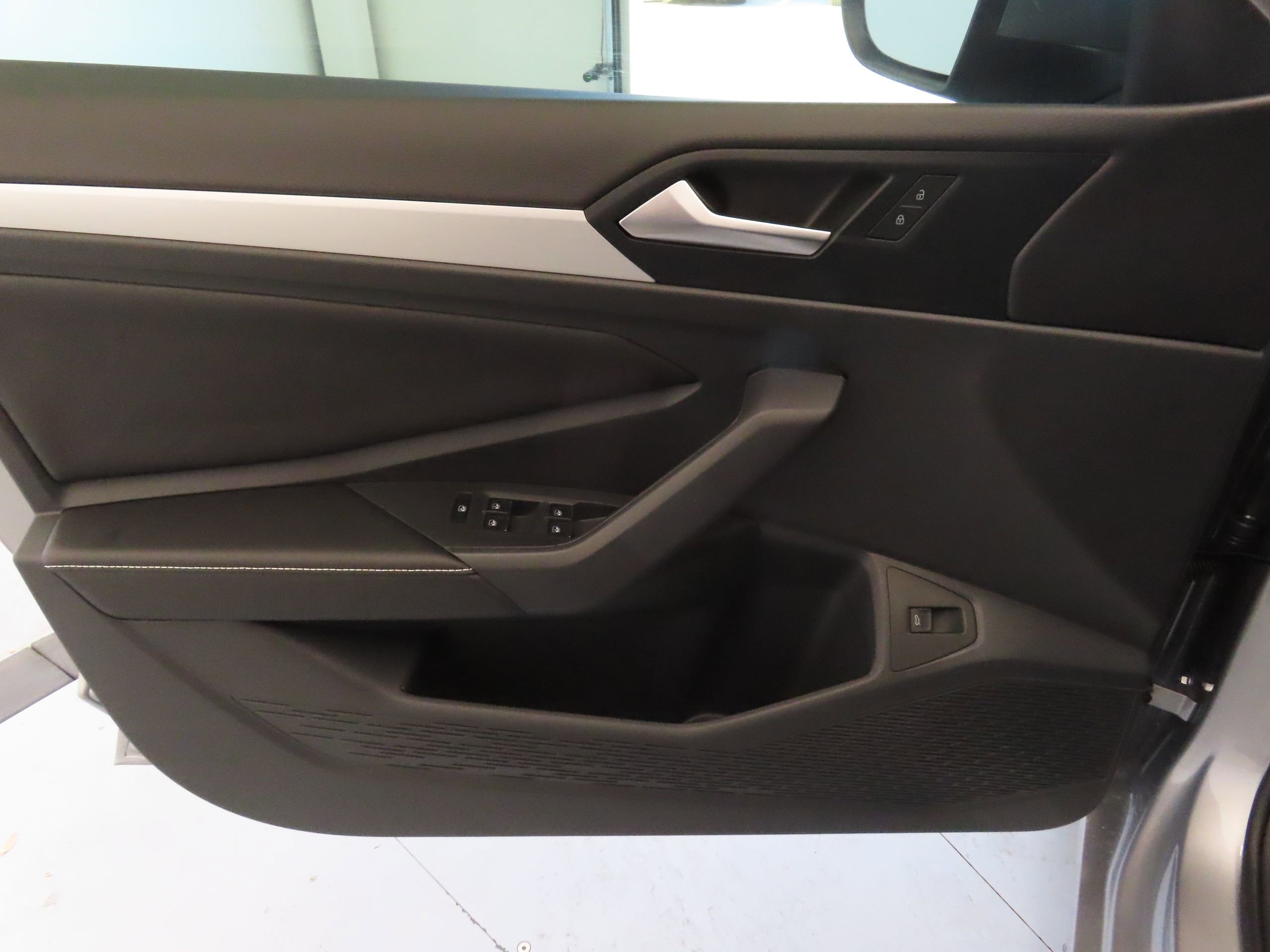 New 2026 Volkswagen Jetta Sport FWD image 9
