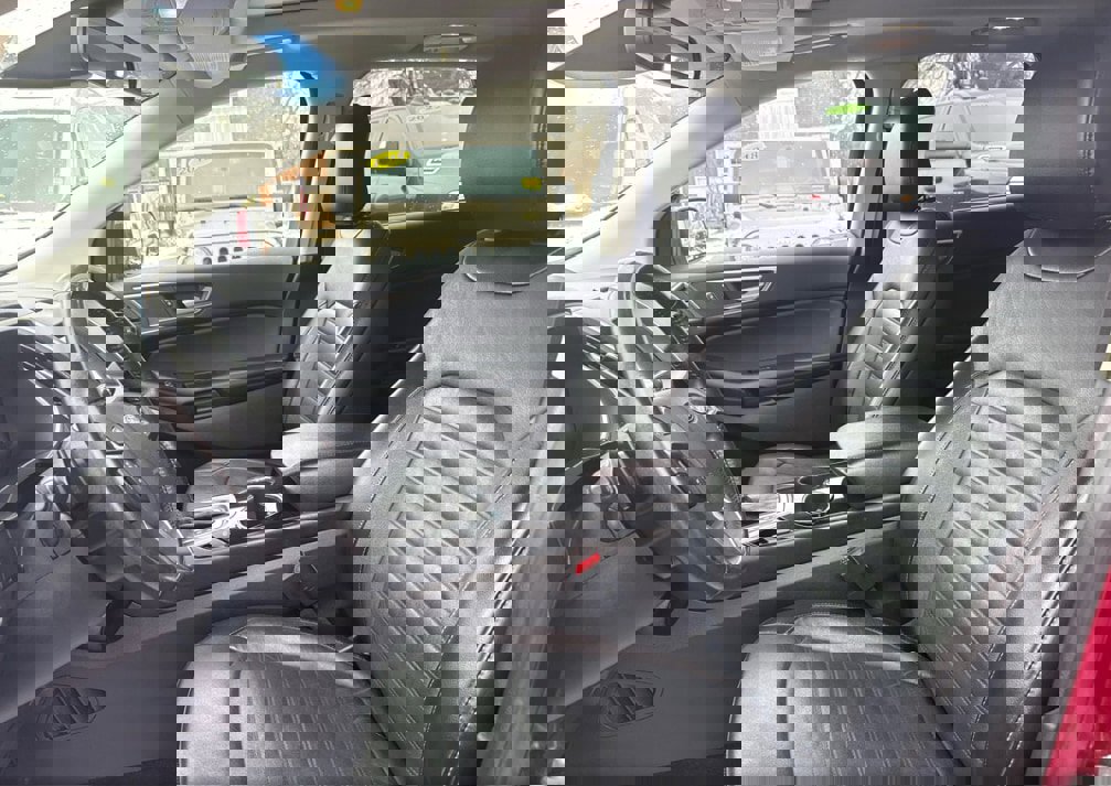 Used 2018 Ford Edge SEL w/ Equipment Group 201A image 11