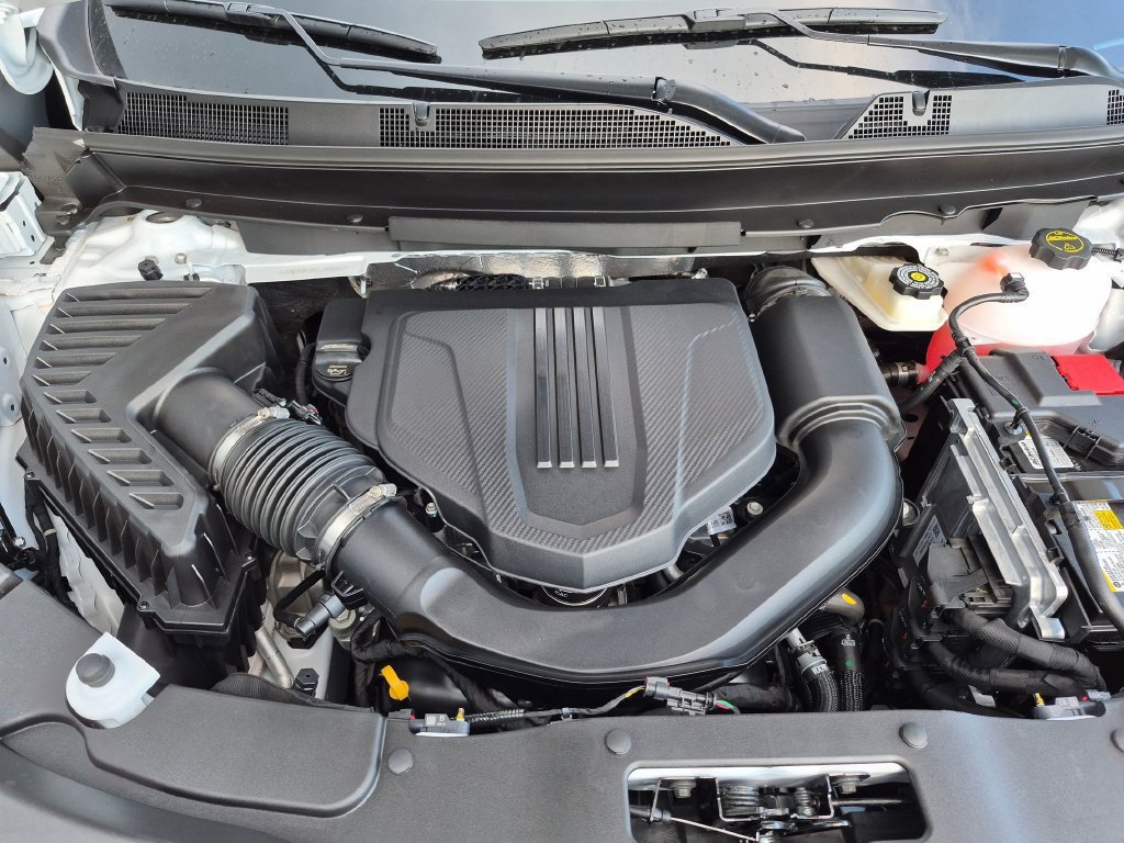 New 2026 Chevrolet Traverse LT w/ LPO, Floor Liner Package FWD image 12