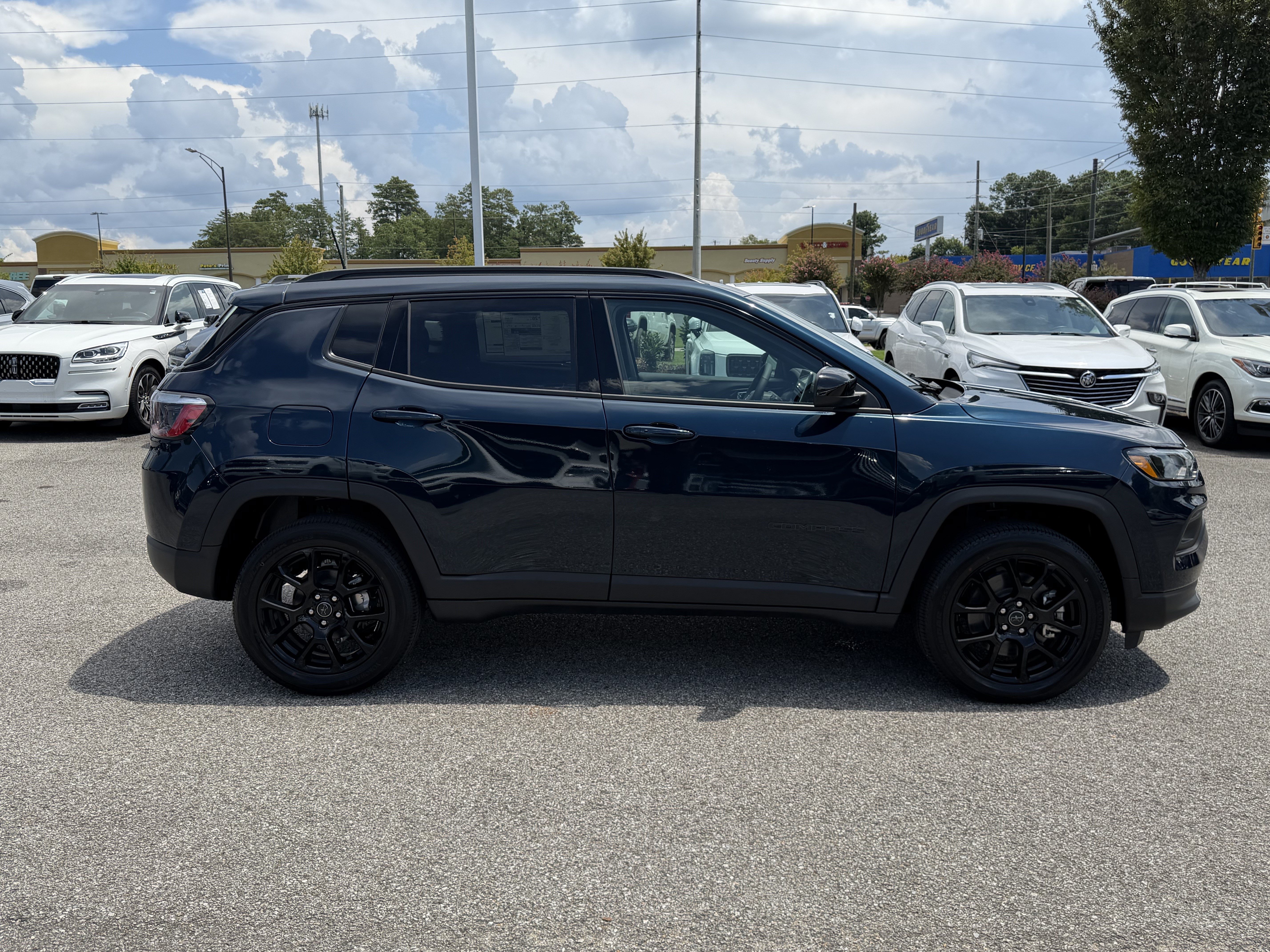 New 2026 Jeep Compass Latitude AWD/4WD image 11