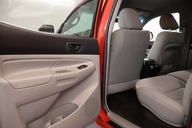 Used 2015 Toyota Tacoma PreRunner image 25