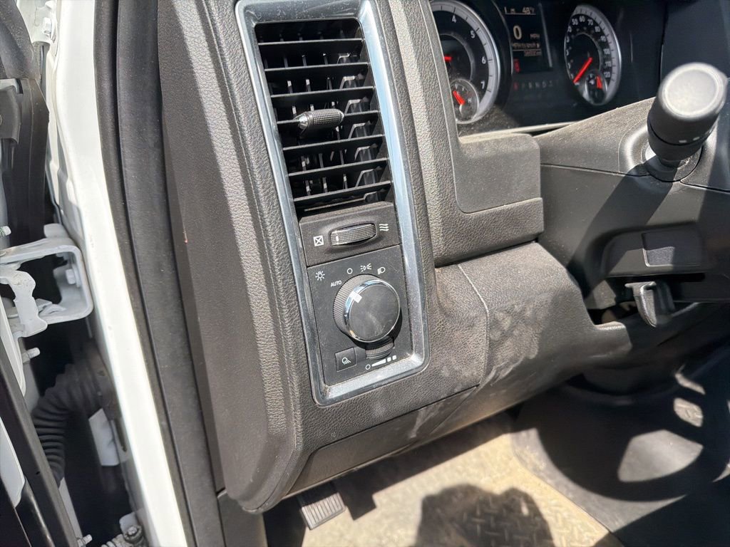 Used 2022 RAM 1500 Classic Warlock AWD/4WD image 12