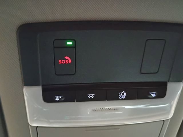 Used 2025 Nissan Rogue SV AWD/4WD image 23