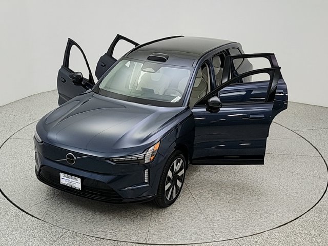 Certified 2025 Volvo EX90 Plus AWD/4WD image 21