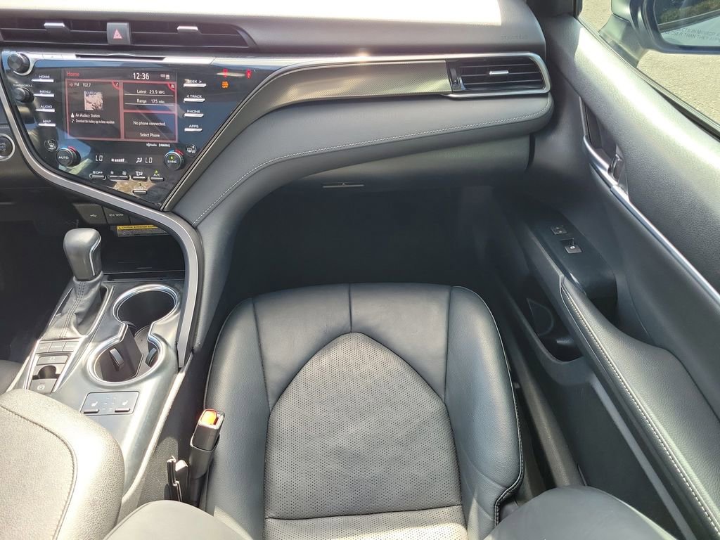 Used 2020 Toyota Camry XSE image 19
