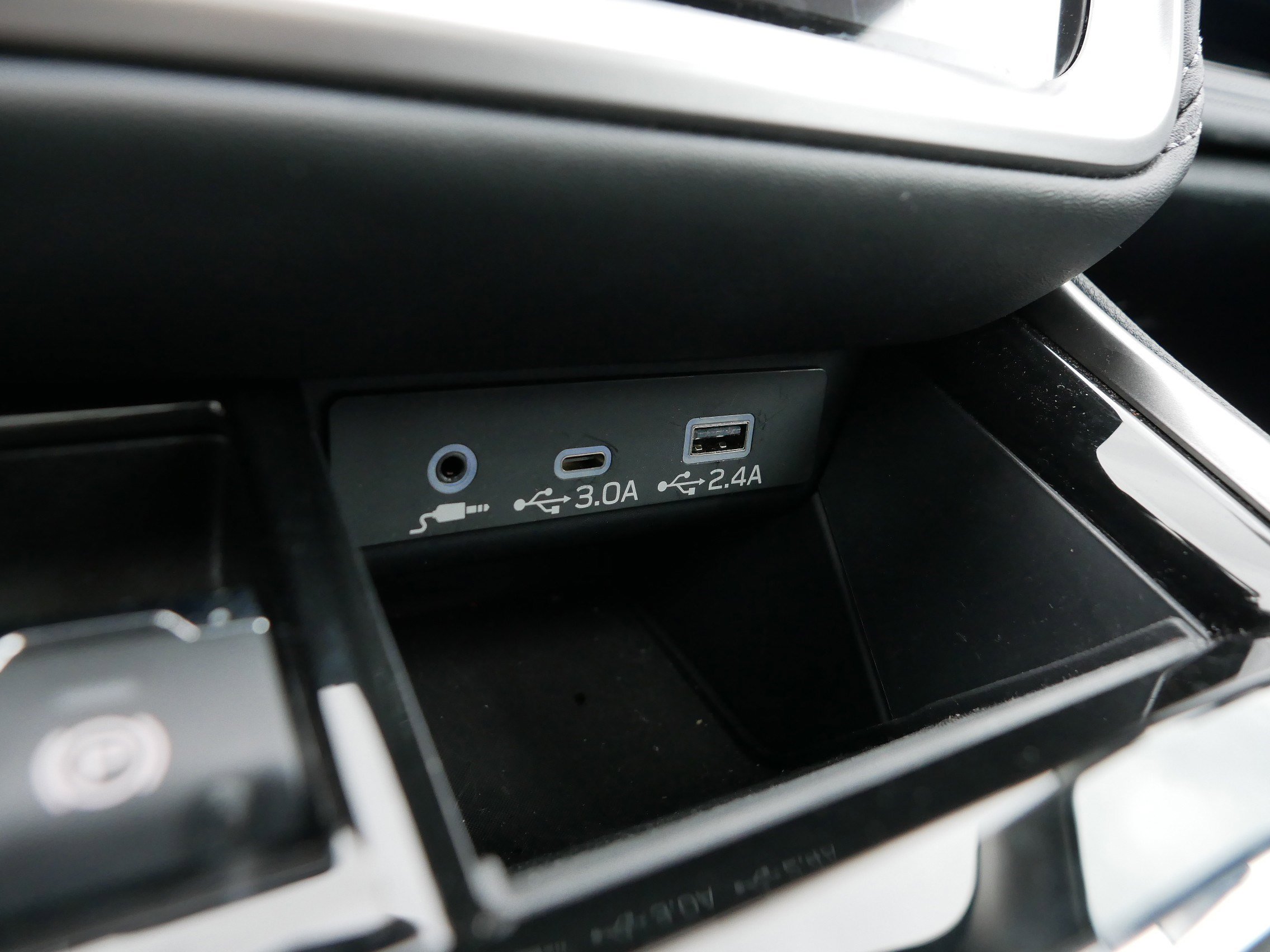 Certified 2025 Subaru Outback Limited image 33