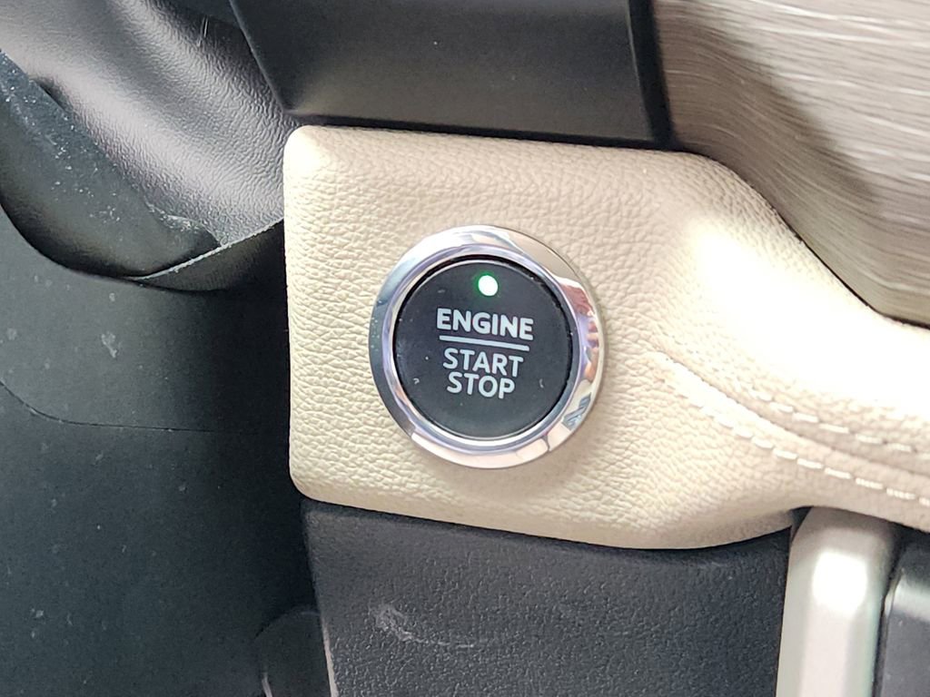 Used 2023 Ford Expedition Limited image 34