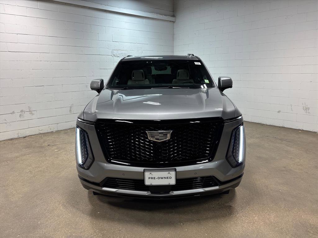 Used 2025 Cadillac Escalade Sport Platinum w/ LPO, ONYX Package image 3