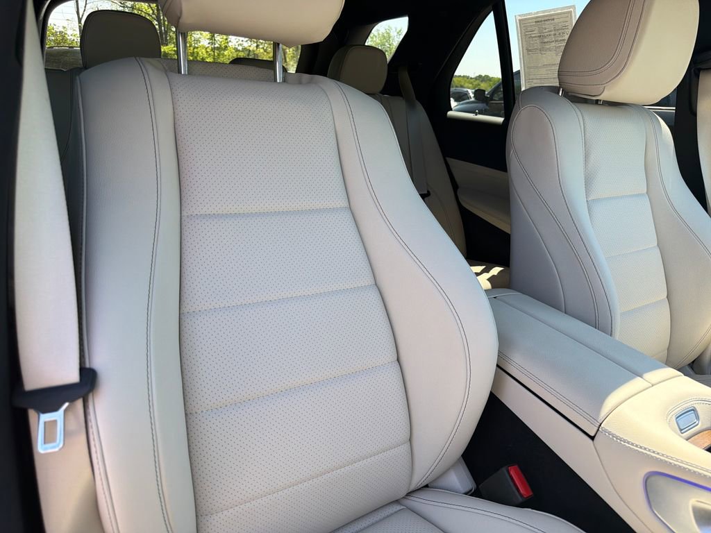Certified 2025 Mercedes-Benz GLE 450 4MATIC image 37