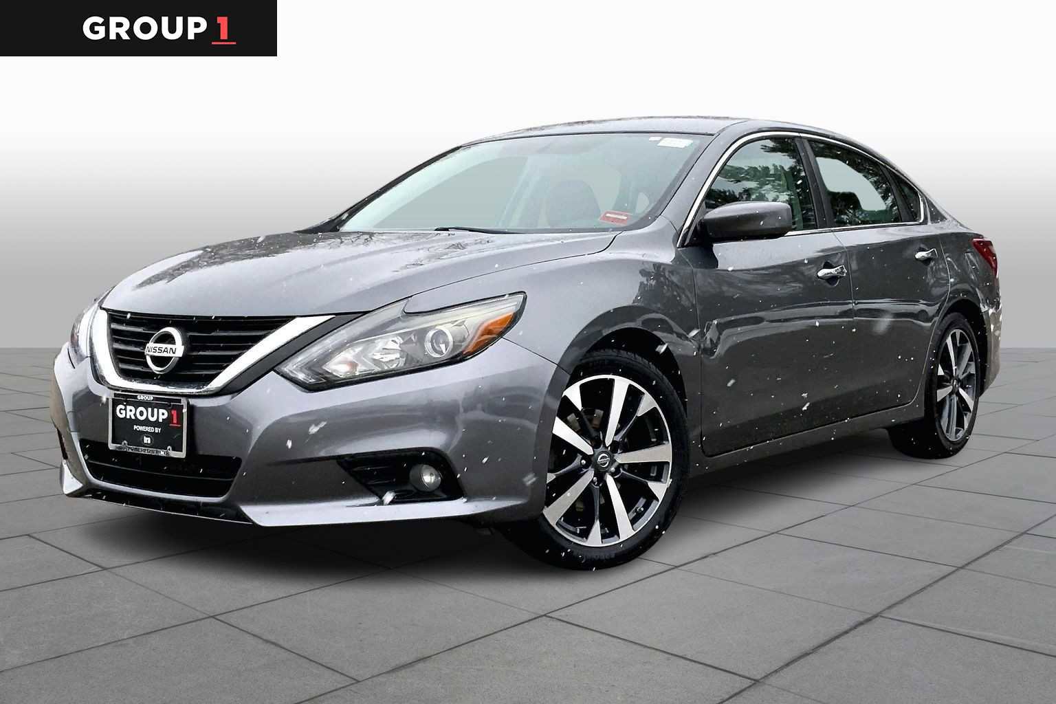 Used 2017 Nissan Altima 3.5 SR image 1