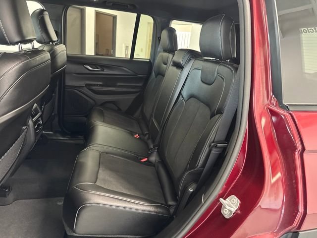 Used 2023 Jeep Grand Cherokee Altitude AWD/4WD image 23