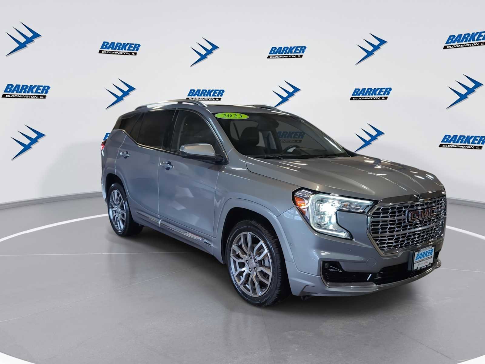 Used 2023 GMC Terrain Denali w/ Denali Premium Package image 2