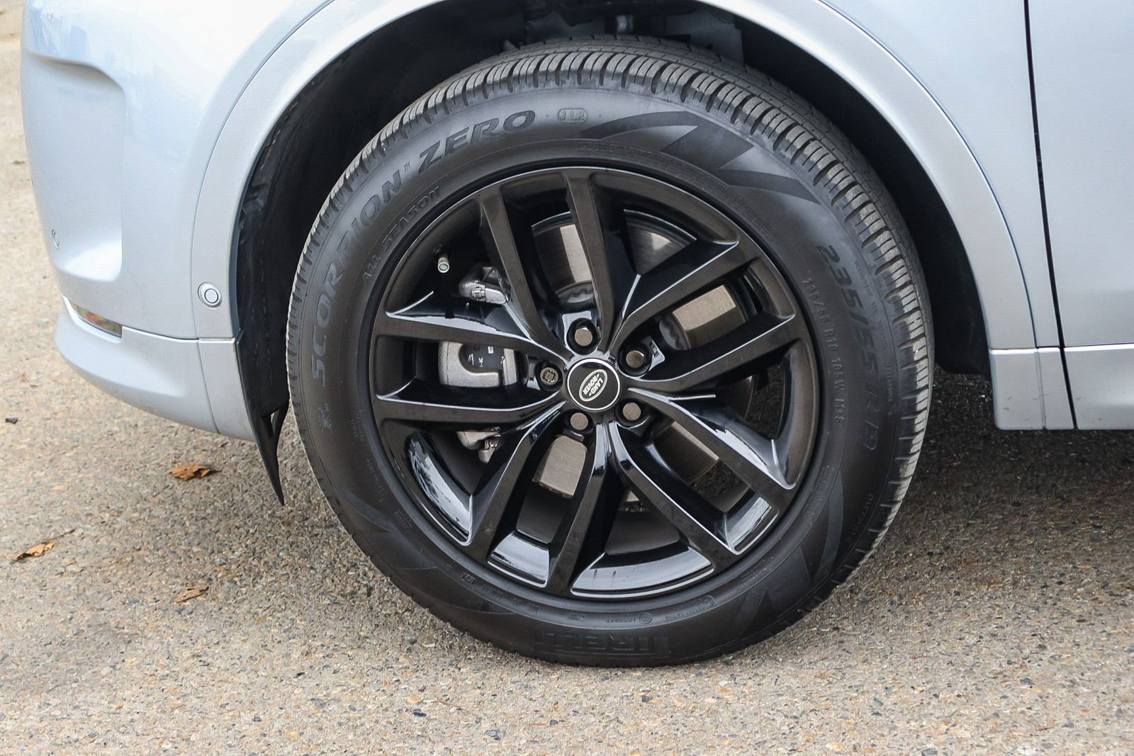 Used 2024 Land Rover Discovery Sport S image 8