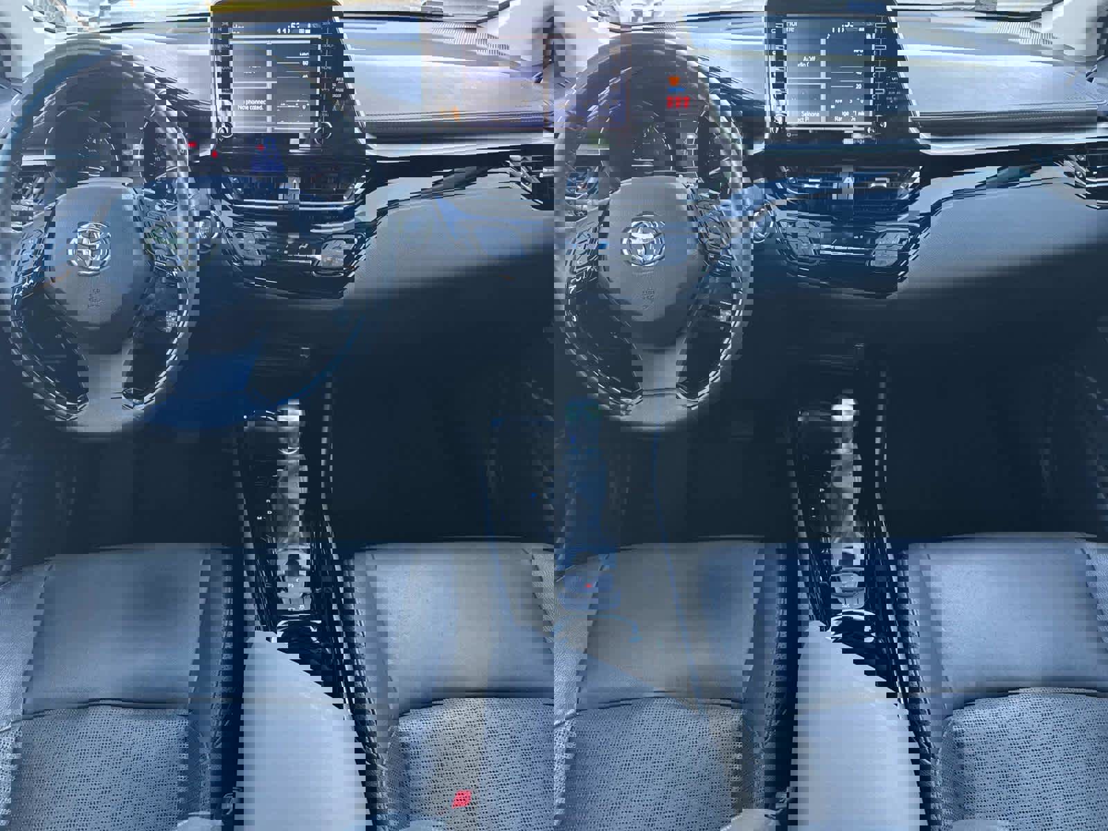 Used 2021 Toyota C-HR Limited image 15