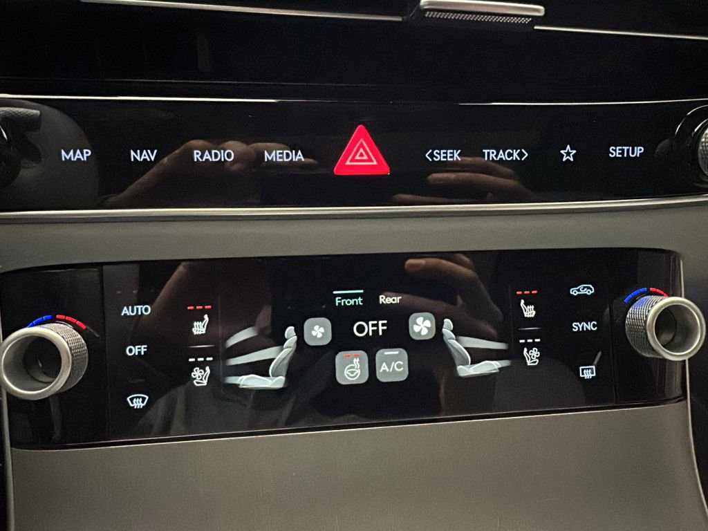 Certified 2026 Genesis GV70 2.5T Advanced image 25